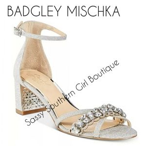 🆕⭐ BADGLEY MISCHKA silver crystal rhinestone pumps sandals